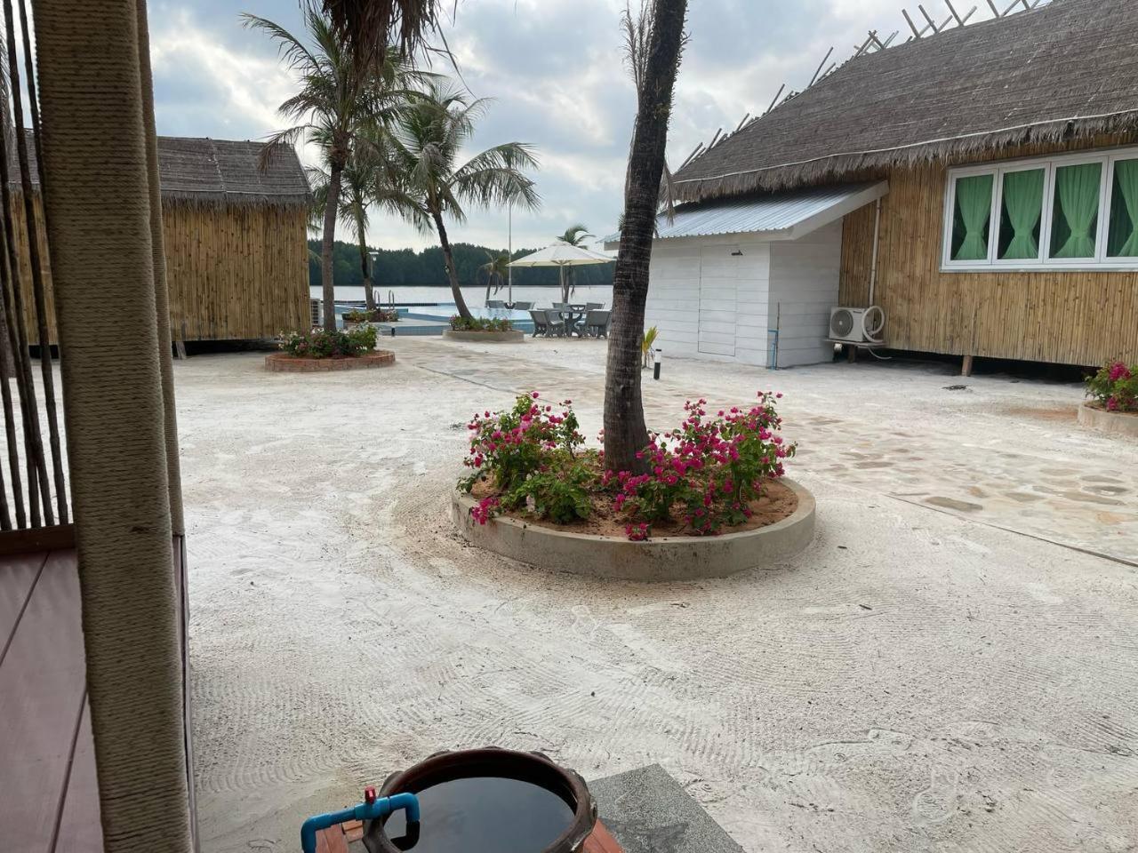 Nov Koh Kong Resort Phumi Sre Thmei Exteriör bild